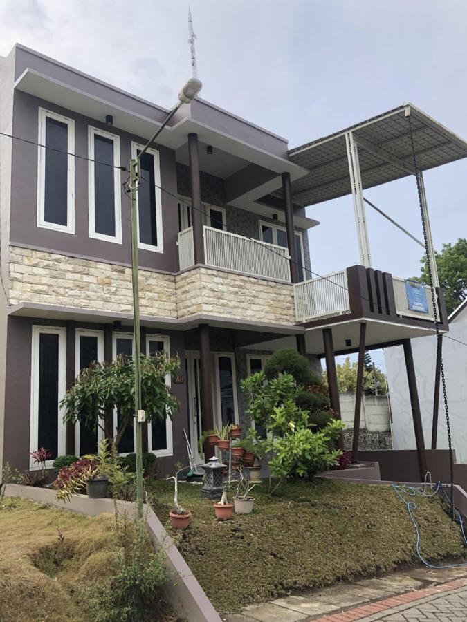 Villa Kusuma Hill A8 Batu  Kültér fotó