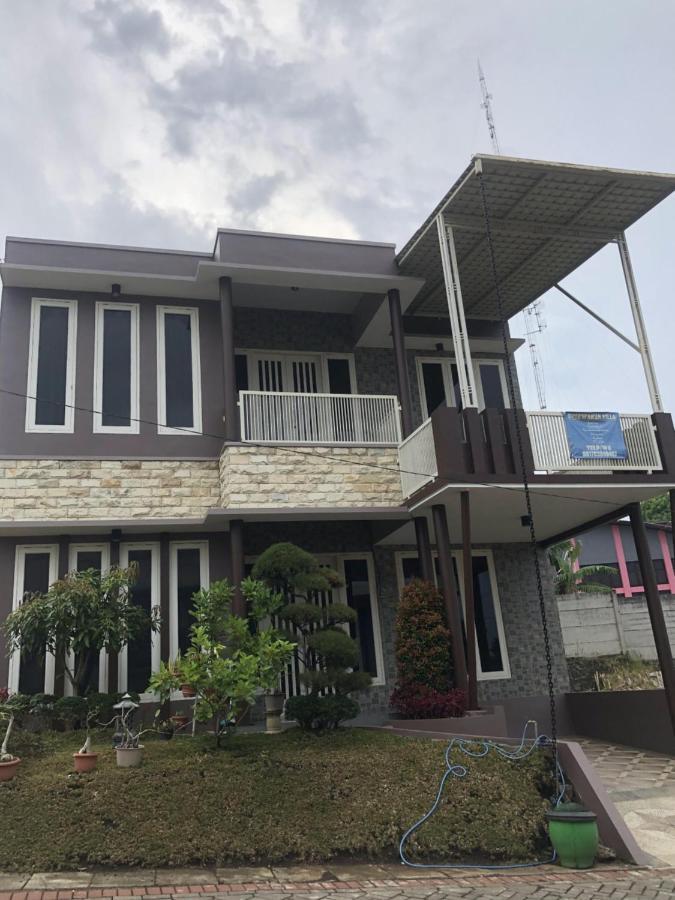 Villa Kusuma Hill A8 Batu  Kültér fotó