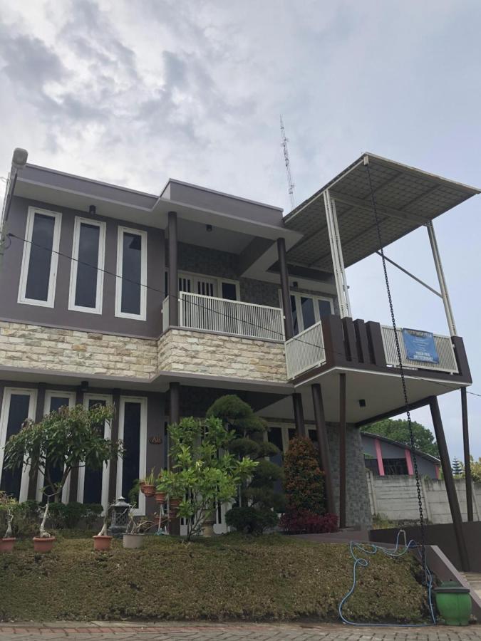 Villa Kusuma Hill A8 Batu  Kültér fotó