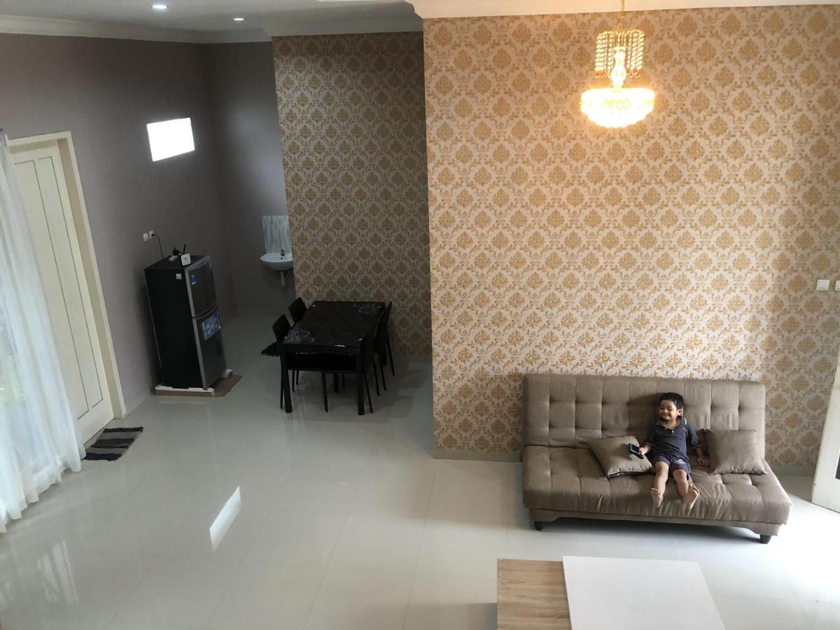 Villa Kusuma Hill A8 Batu  Kültér fotó