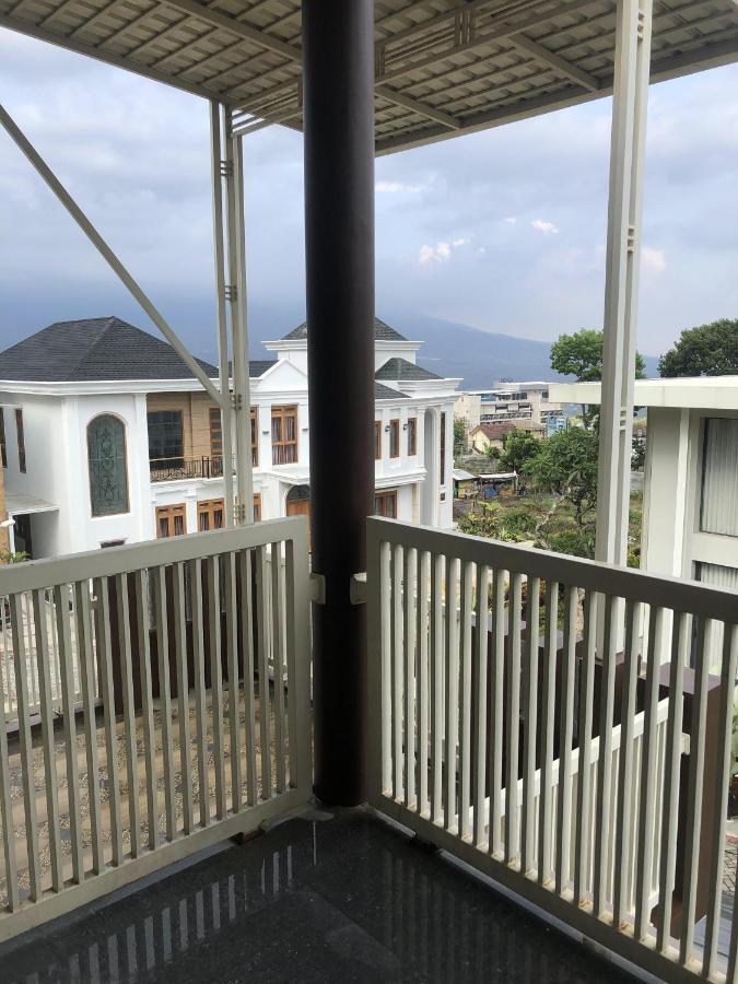Villa Kusuma Hill A8 Batu  Kültér fotó