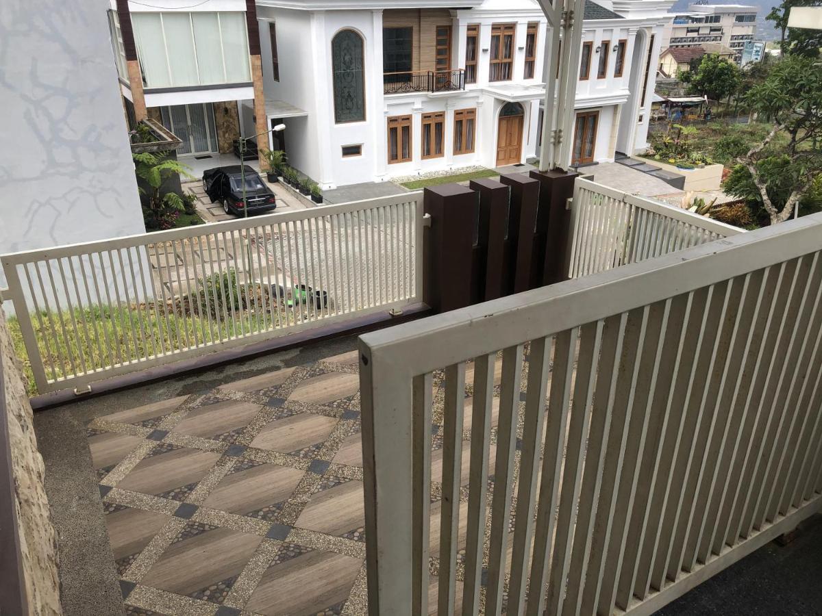 Villa Kusuma Hill A8 Batu  Kültér fotó